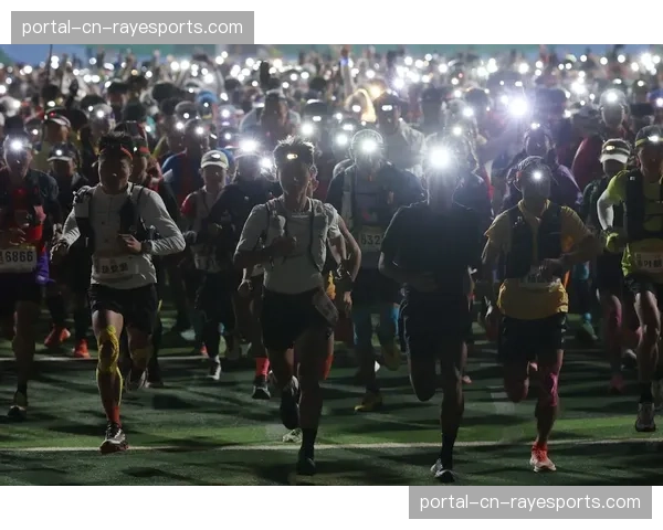 “奔跑中国”城市马拉松系列赛首站于厦门开跑 “奔跑中国”城市马拉松系列赛首站于厦门开跑